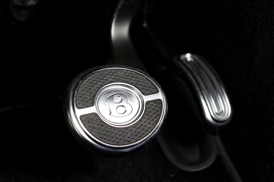  Bentley Mulsanne 2010 года  (фото 140 из 262)